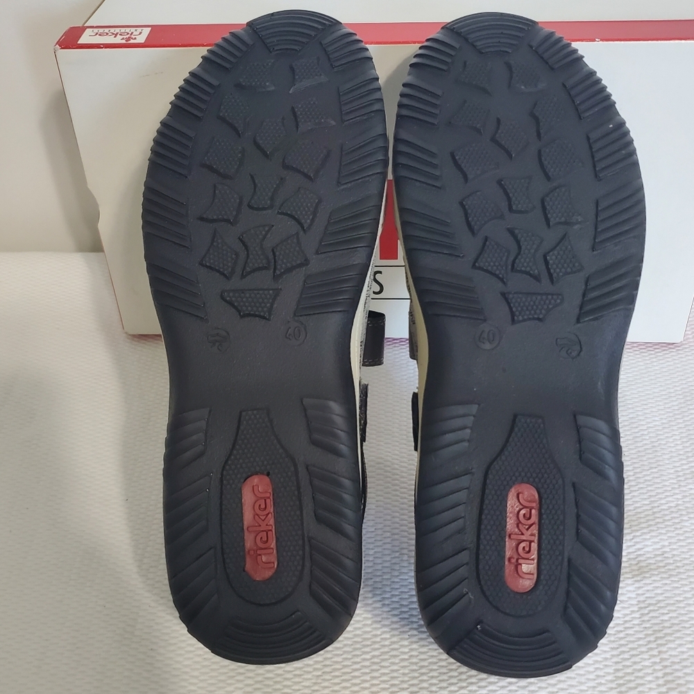 Rieker Sporty Mary Jane Walking City Shoes Blue Leather EU40 NEW
Size 9.5-10 - Picture 7 of 9